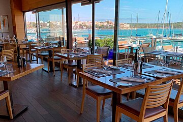 Interior restaurant at Sa Llotja