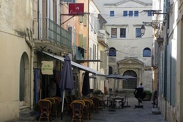 L'autruche Restaurant, Arles exterior