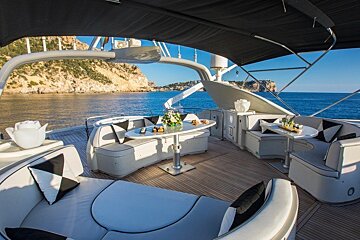 Mochi 85' 25.75m Motor Yacht, Palma Centre & Marina stern