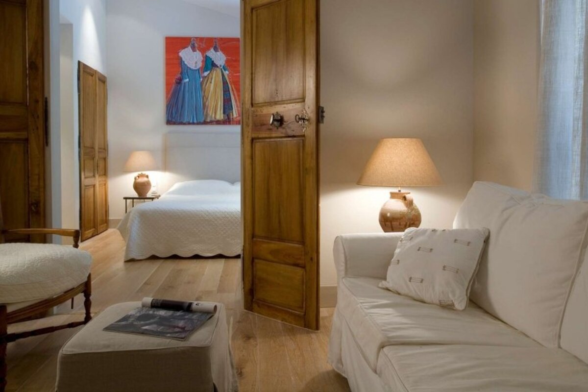 a picture of a hotel suite at Benvengudo Hotel, Les Baux de Provence