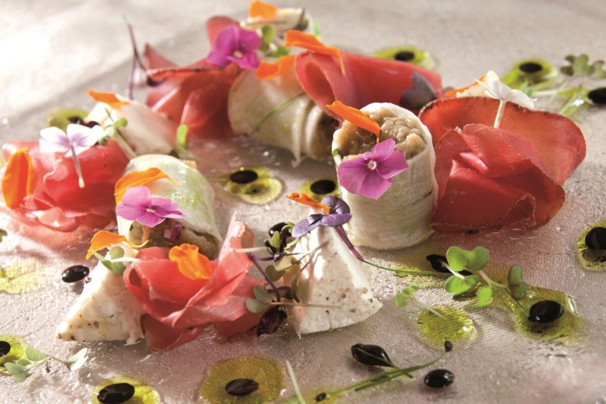 Benvengudo Restaurant, Les Baux style of cuisine