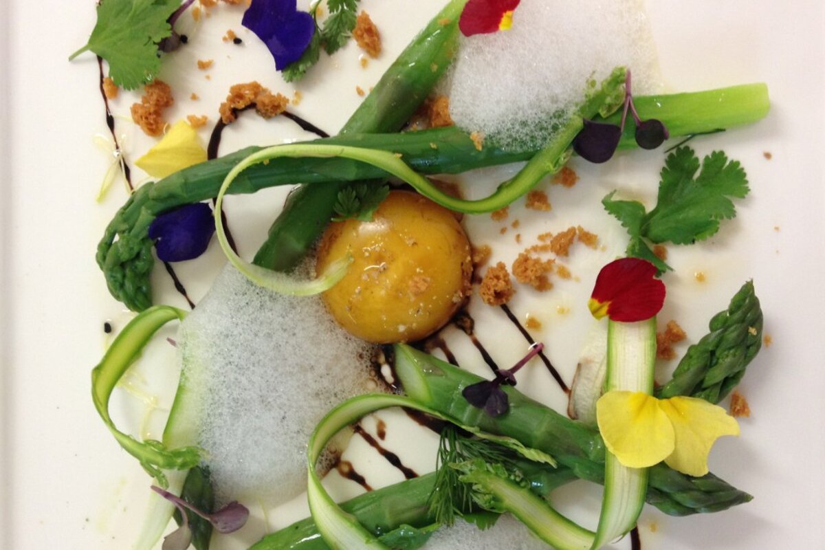 Benvengudo Restaurant, Les Baux style of cuisine