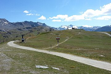 some mountain bike trails near val d'isere