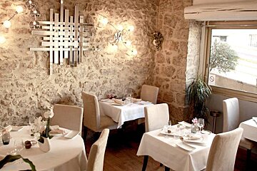 La Toque d'Or Restaurant, Cannes Centre interior