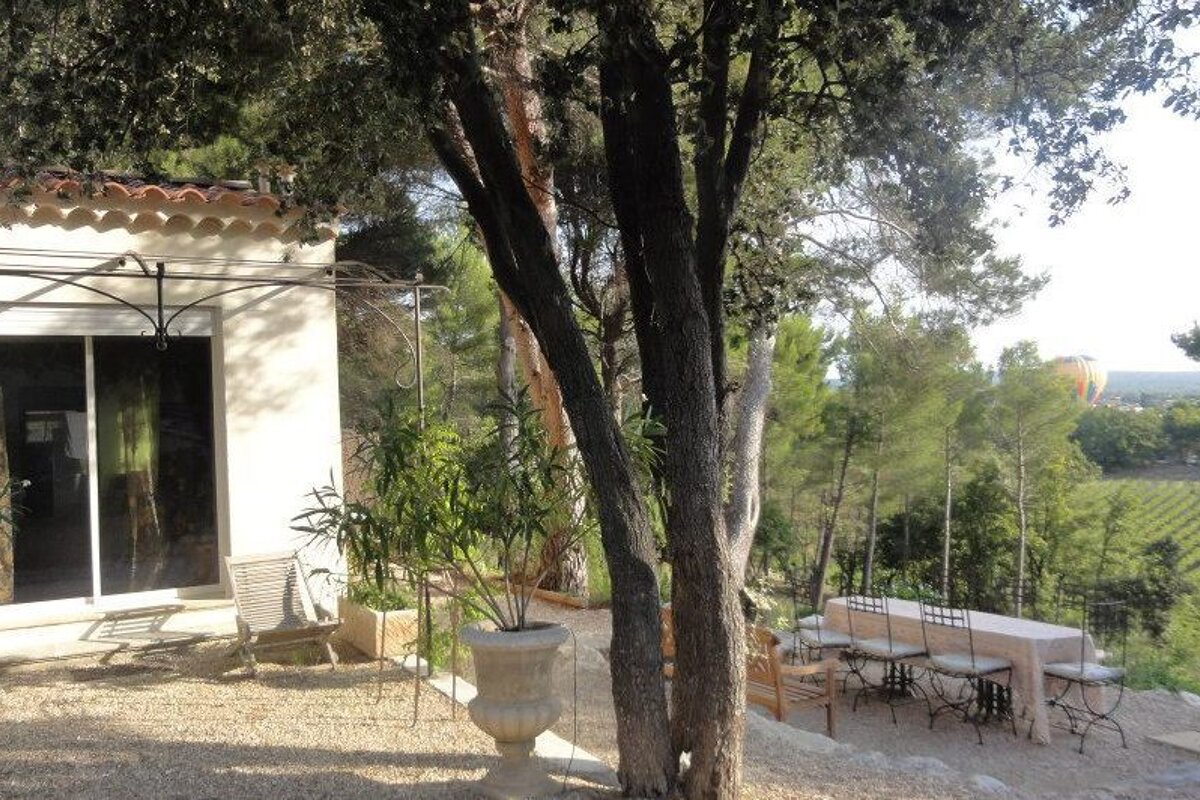 Le Temps des Secrets B&B, Lagnes garden