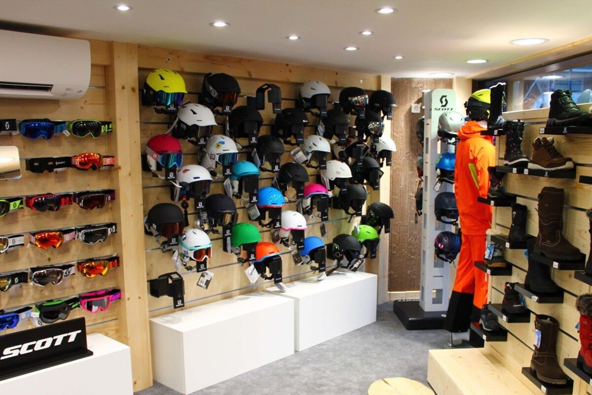 Ravanel & Co - Ski Hire, Chamonix Main Town shop interior