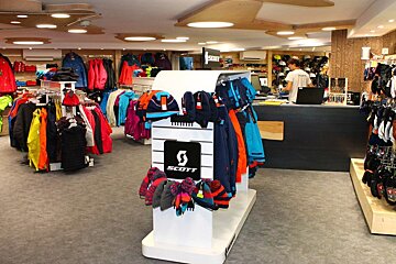 Ravanel & Co - Ski Hire, Chamonix Main Town shop interior