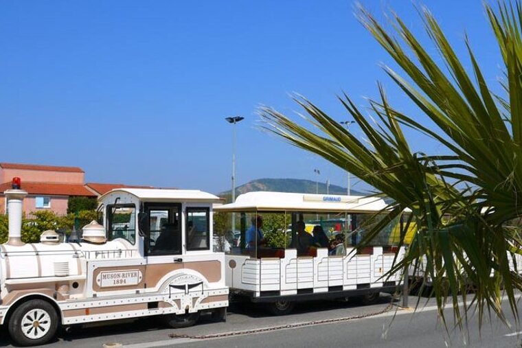 the grimaud tourist train