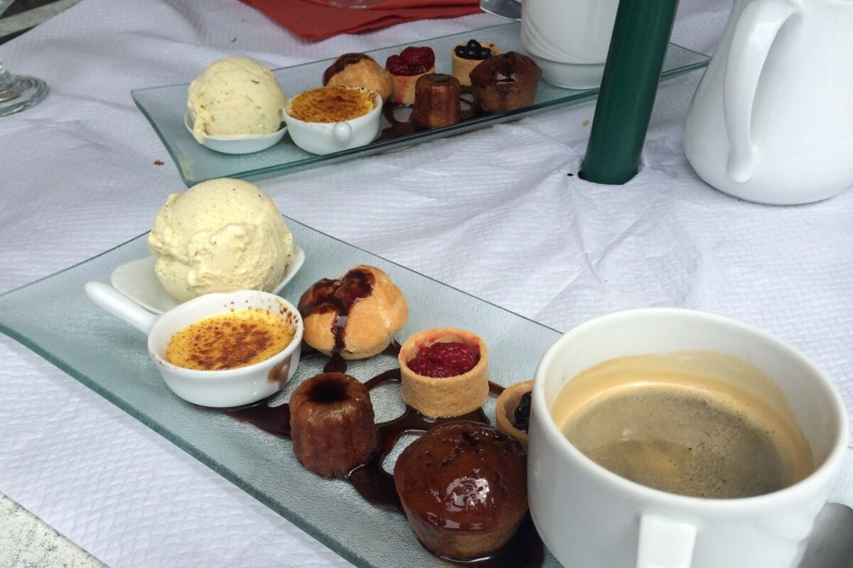 coffee, cakes & ice cream