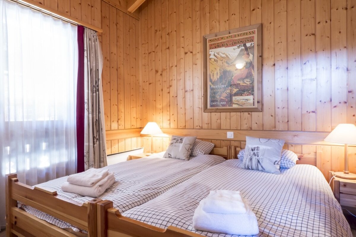 Pipeau 208 Duplex Apartment, Verbier Centre double bedroom