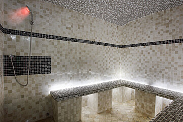 Purple Chalet, Les Menuires spa