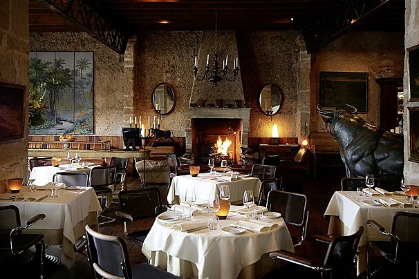 Colon Restaurant, Porto Colom interior