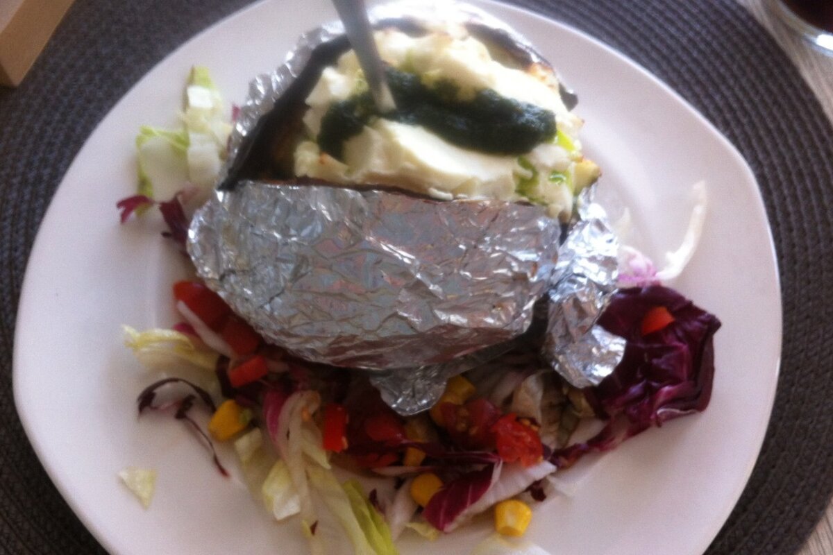 food at the restaurant in puerto pollenca mallorca