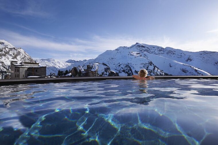 Hotels in Avoriaz pool