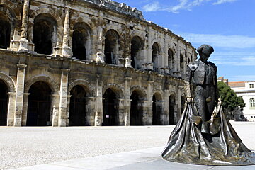 A Torero statue in front of the Nimes Arena
