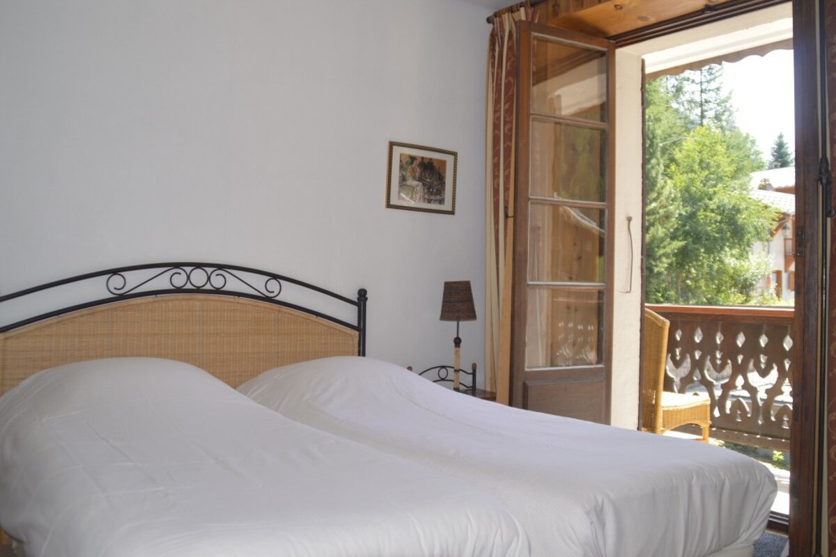 Le Genepy Hotel, Tignes - Les Brevieres double bedroom