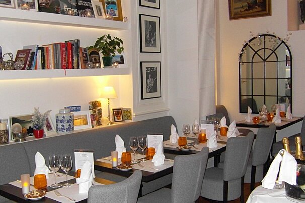 Le Sejour Cafe, Nice Centre interior