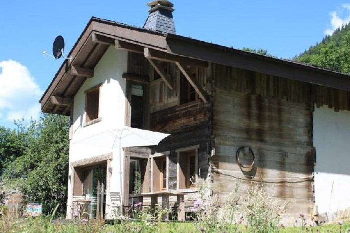 4 bedroom Chalet for sale, Morzine - Ref 452/756 exterior