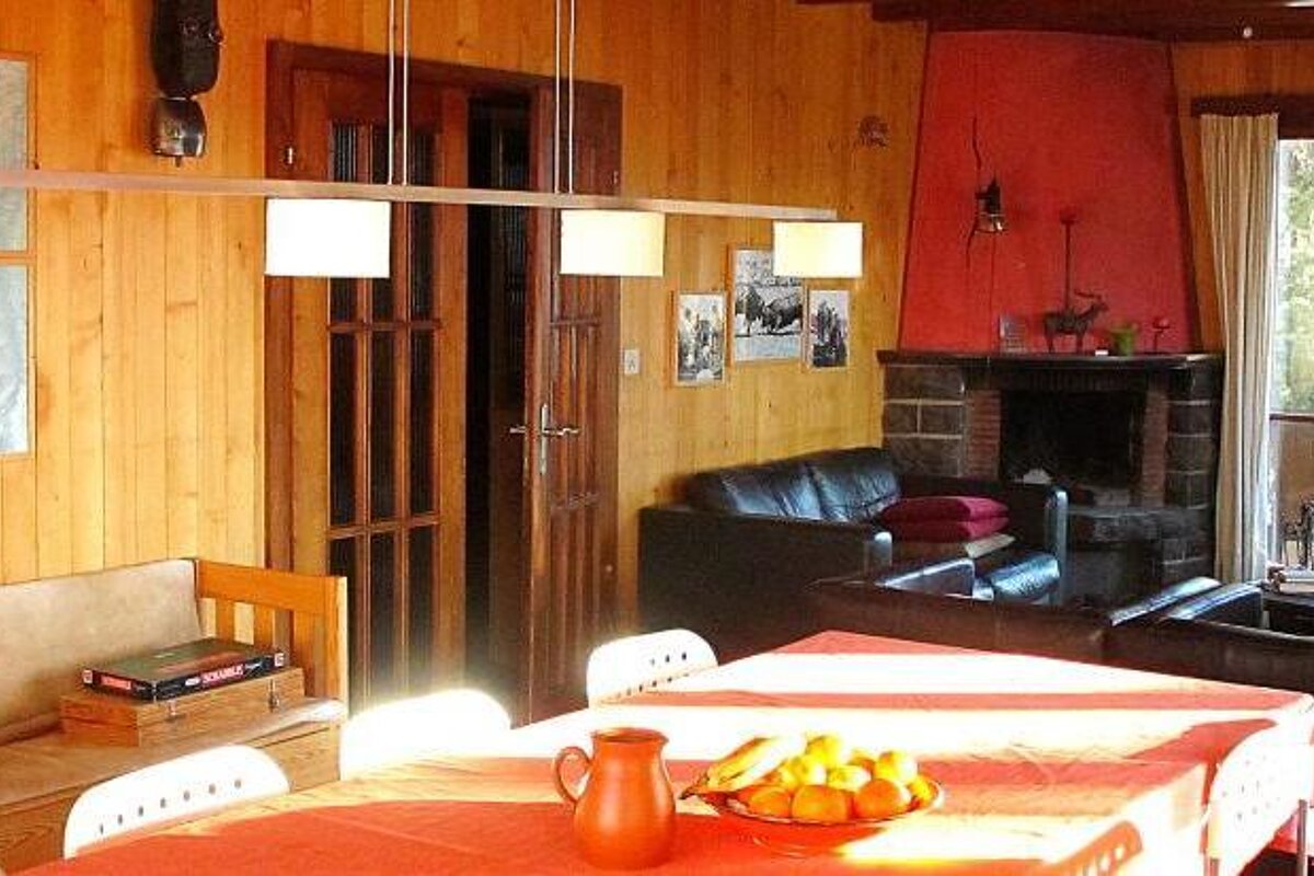 Christina Chalet, Verbier - Centre dining area