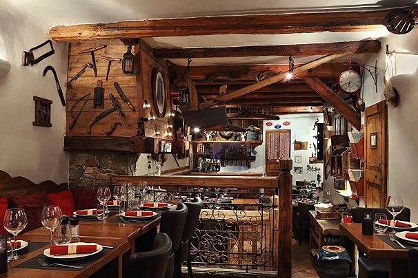 La Fromagerie Restaurant, Courchevel   interior