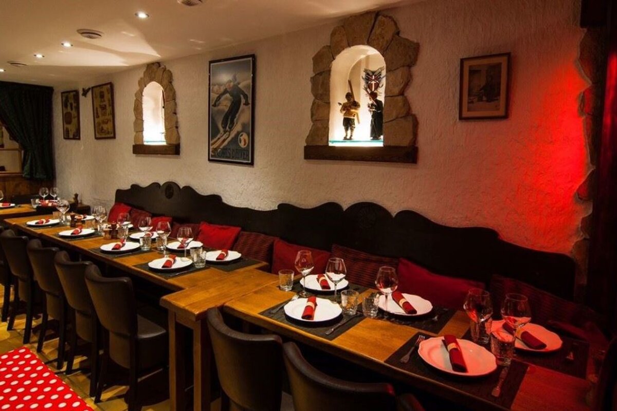 La Fromagerie Restaurant, Courchevel   interior