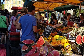 Lorgues Market
