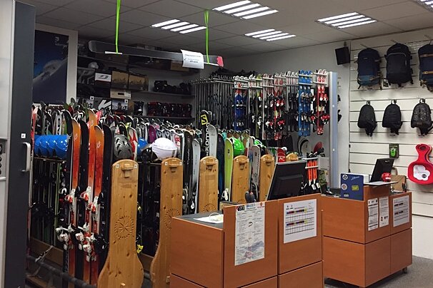 Precision Ski - Charmettoger Ski Hire, Les Arcs 1800 shop interior