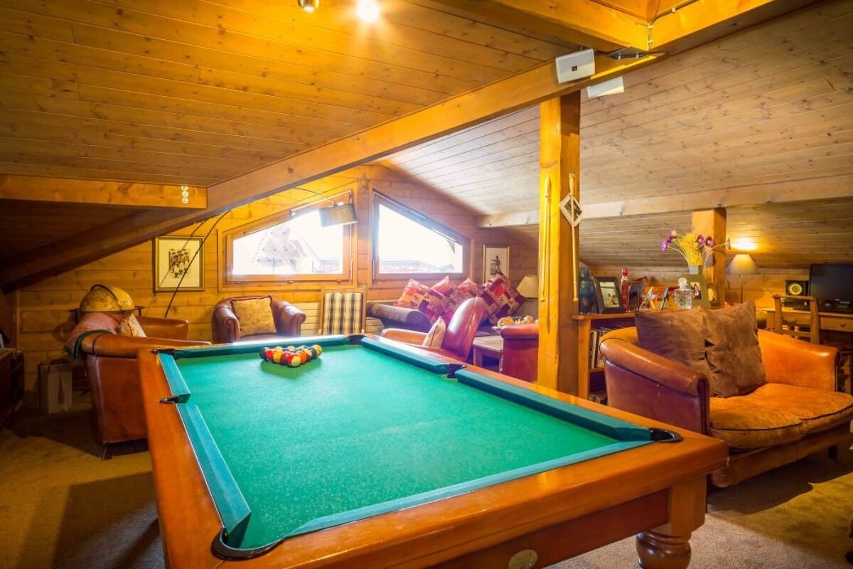 Au Coin du Feu Hotel, near Avoriaz-games room