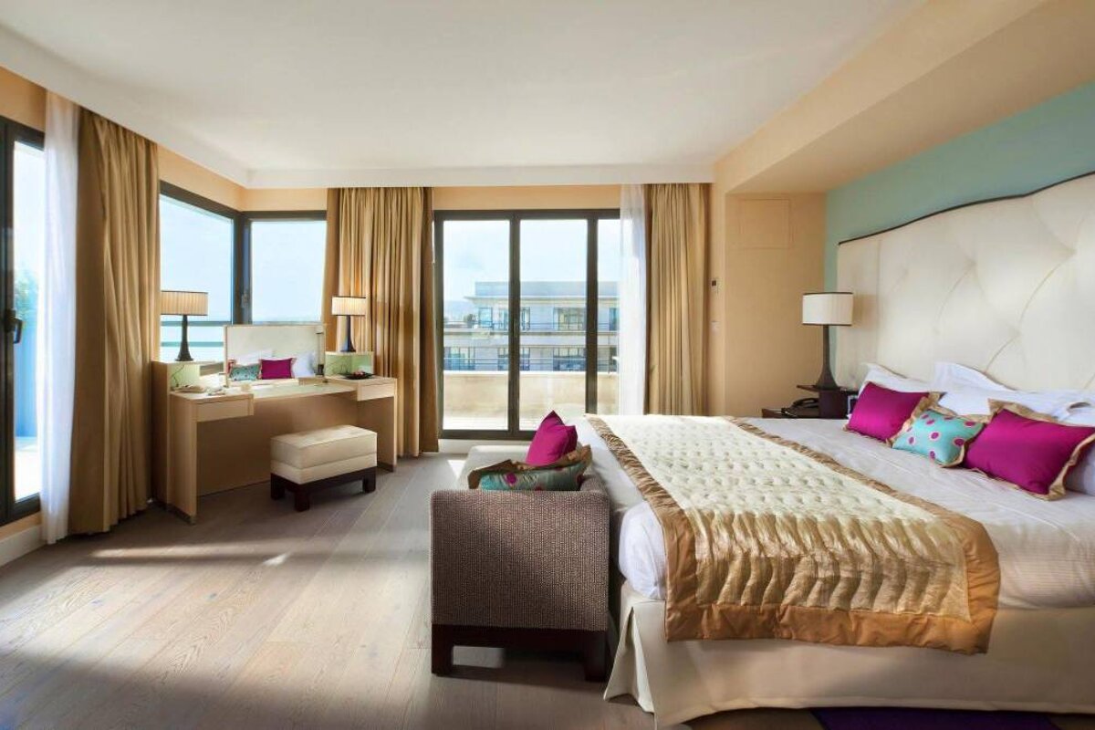 Hyatt Regency Le Palais de la Mediterranee Hotel, Nice double bedroom