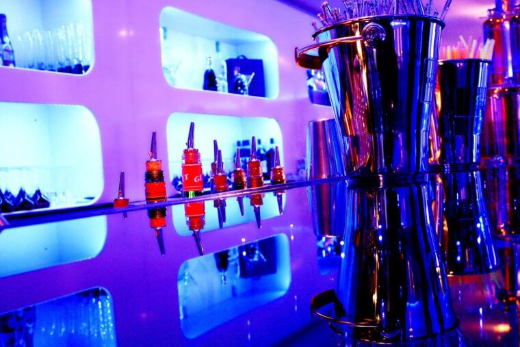 Kiss Club, Juan les Pins interior