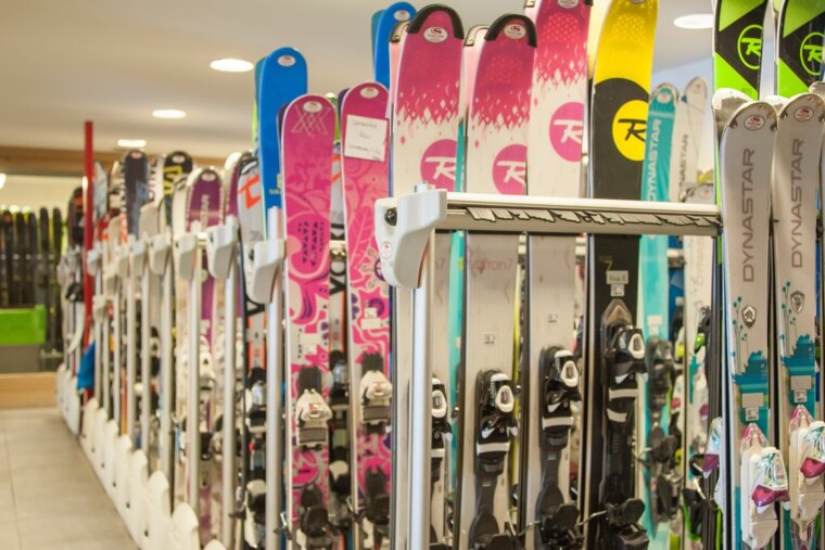 Skimium - Sanglard Sports Ski Hire, Argentiere shop interior