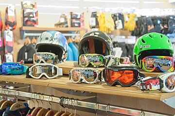 Skimium - Sanglard Sports Ski Hire, Argentiere shop interior