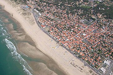 town & beach from the air, soulac bordeaux