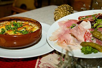 Chantebise 2100 Restaurant, Alpe d'Huez style of cuisine