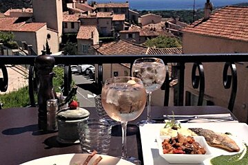 L'Ecurie du Castellas Restaurant, Ramatuelle restaurant terrasse
