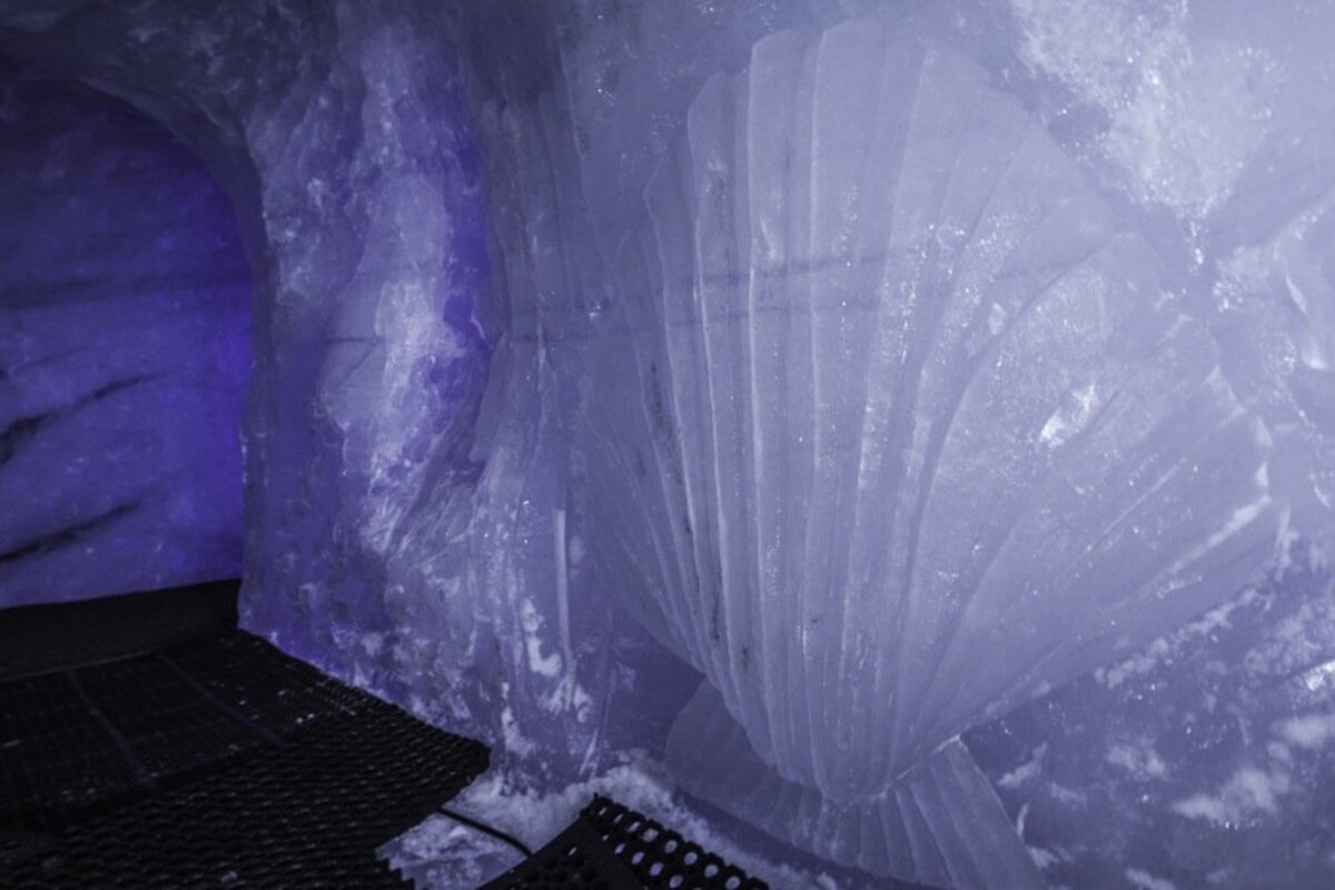 Visit to the Ice Caves, Les Deux Alpes