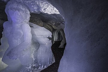 Visit to the Ice Caves, Les Deux Alpes