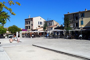 two petanque pitches in a square in Cagnes sur mer