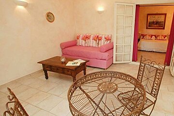 a picture of a hotel suite at Mas Bellevue