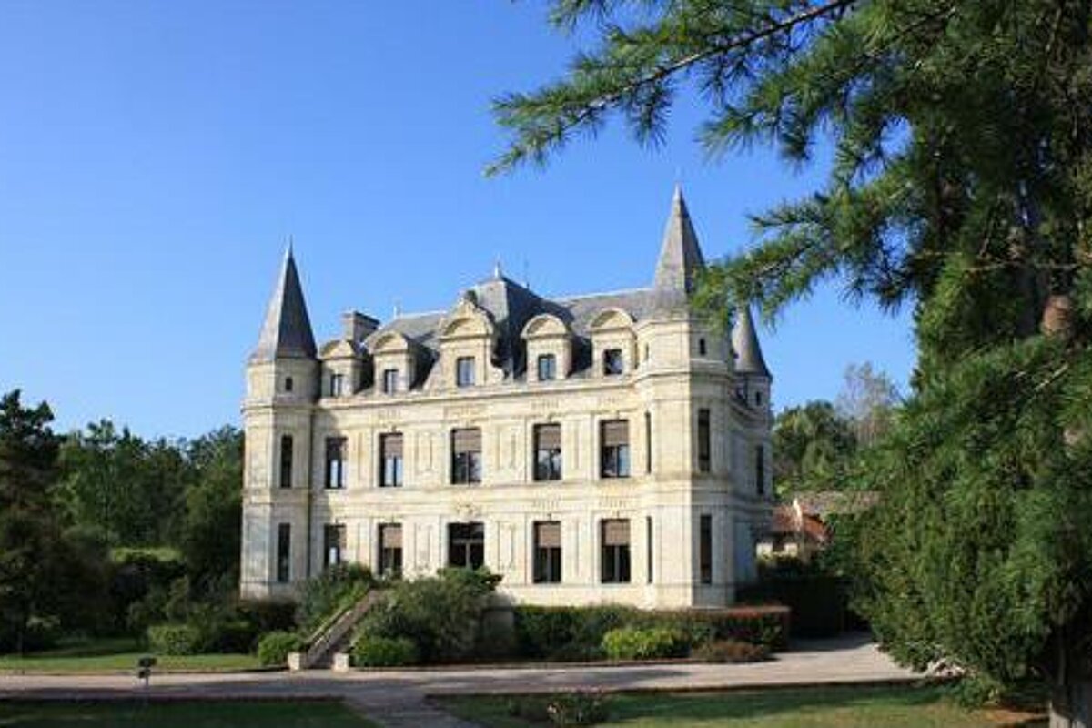 Maxwell-Storrie-Baynes, Saint Emilion chateau