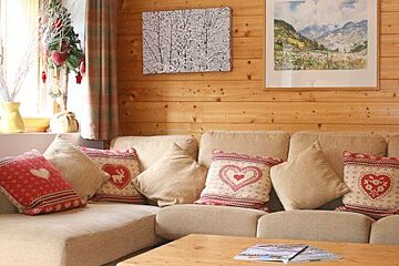 Glaciers 2 Duplex Apartment, Meribel living-room