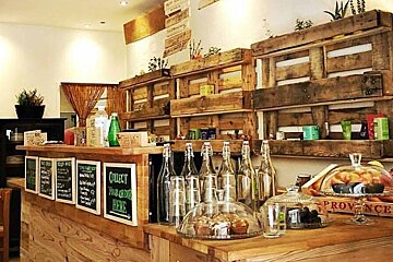 Graze Cafe, Antibes interior