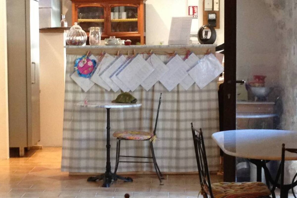 Scaramouche, Cereste interior