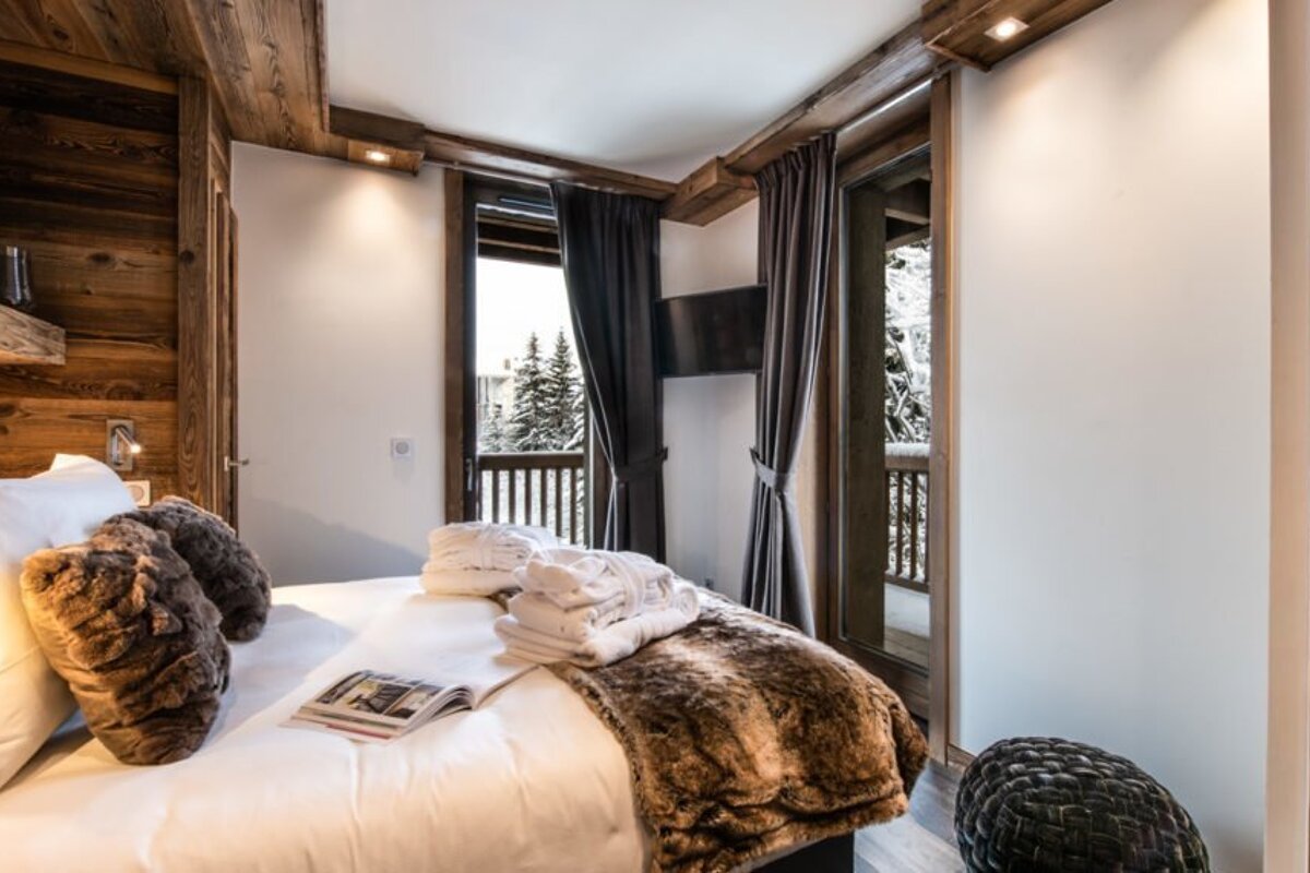 Yellowstone Lodge - No.1 Chalet, La Tania double room