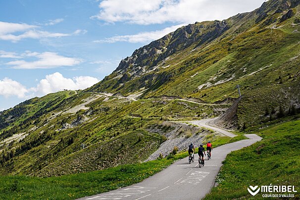 Cycling on the Col de la Loze