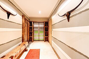 Centrale Apartment, Verbier - Centre boot room