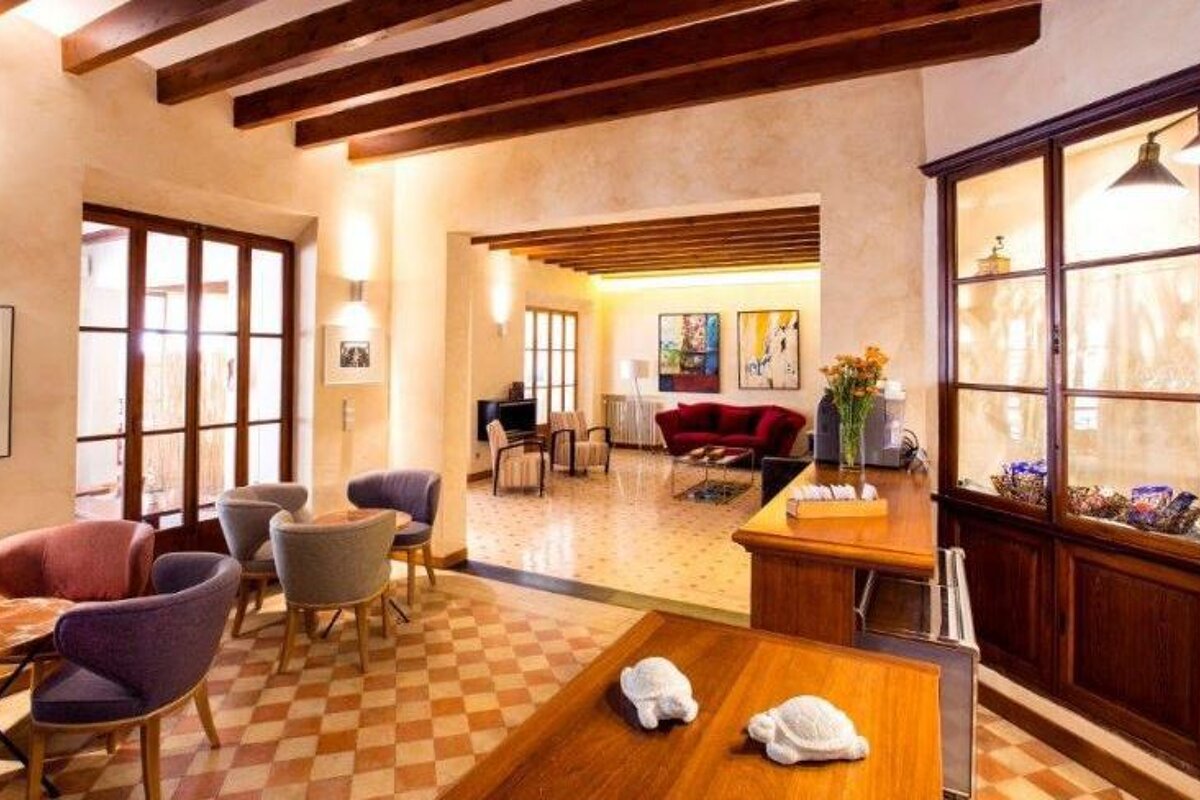 Des Puig Hotel, Deia  lounge room 