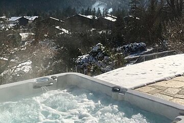Eco Lodge Chalet, Chamonix jacuzzi
