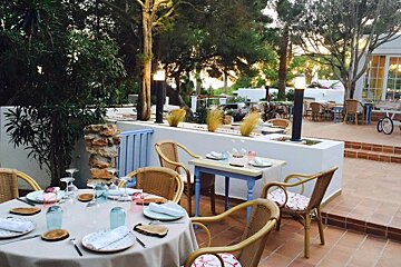 Es Tragon Restaurant, San Antonio restaurant terrasse