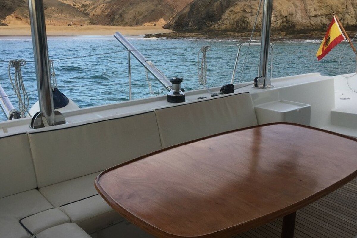 Lagoon 500 15.5m Catamaran, Mallorca Island dining
